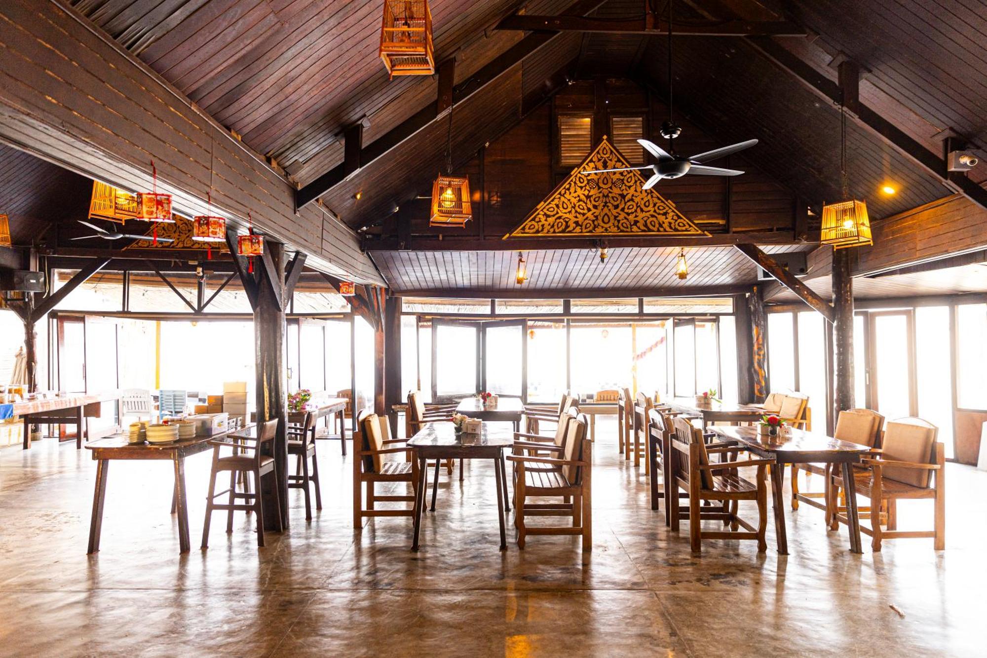 Lipa Lodge Beach Resort Lipa Noi Bagian luar foto