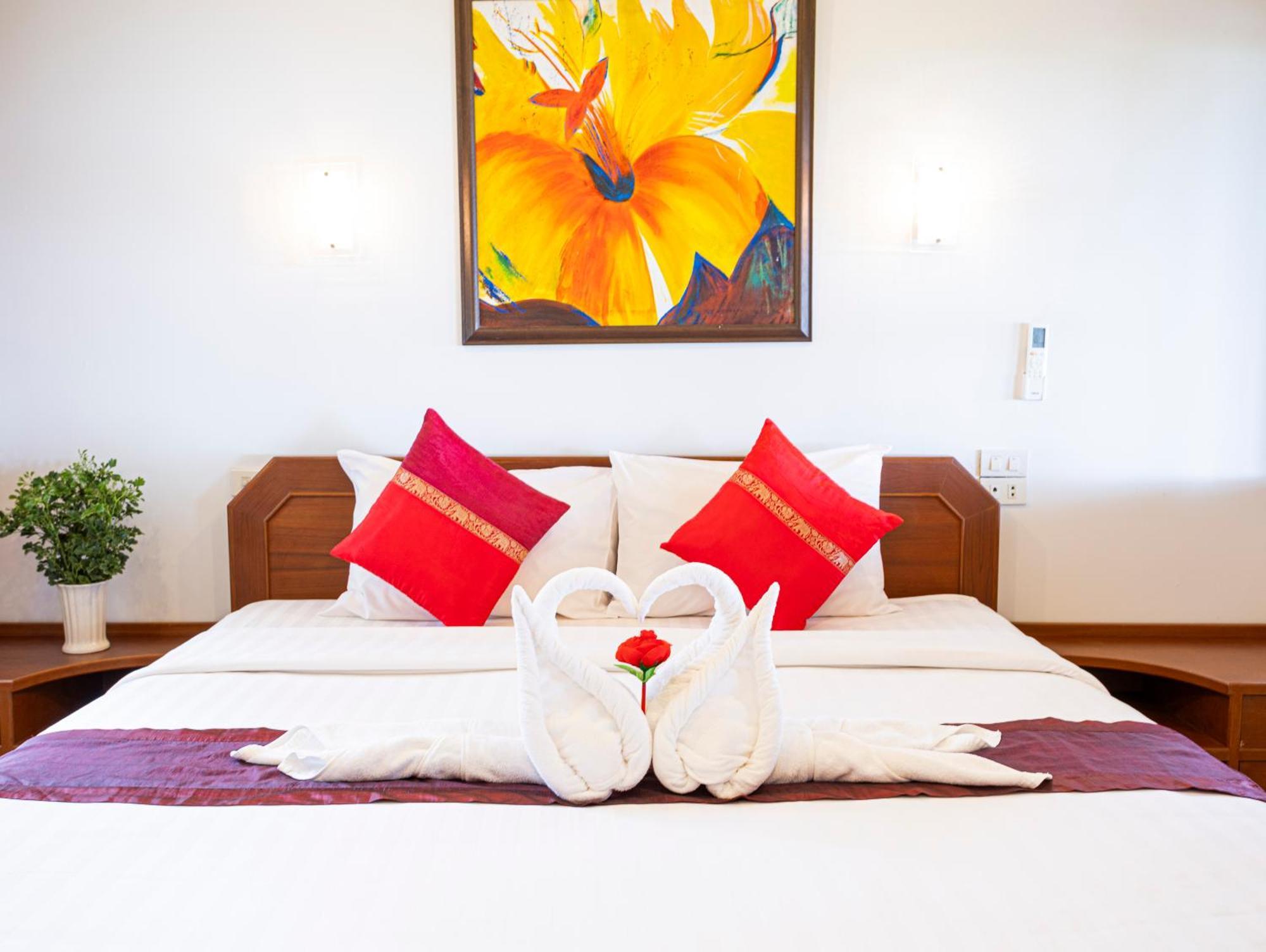 Lipa Lodge Beach Resort Lipa Noi Bagian luar foto