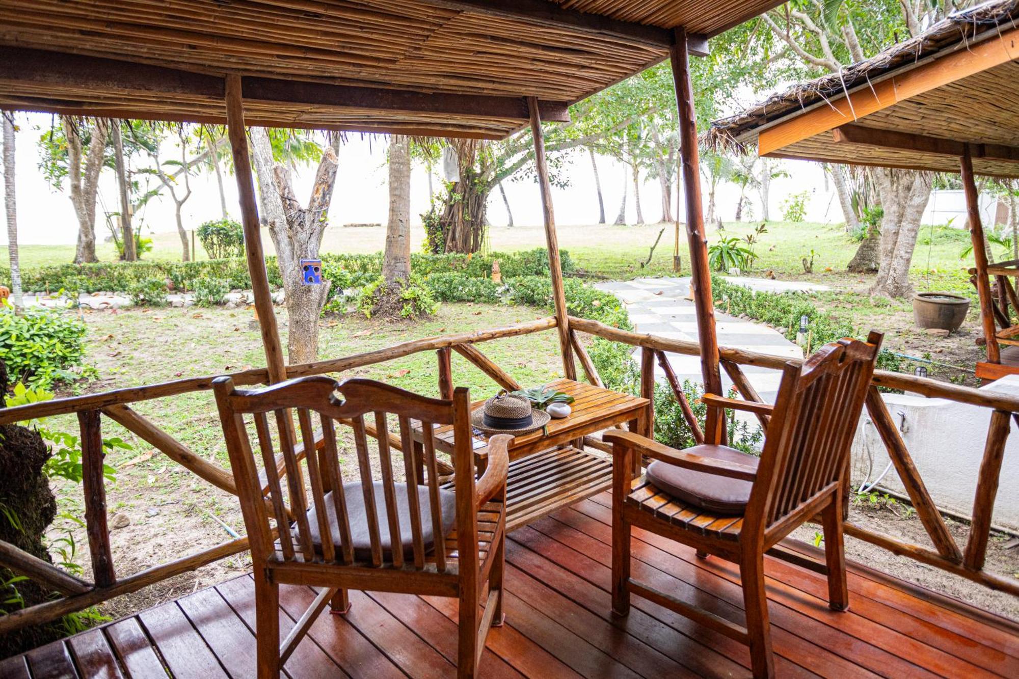 Lipa Lodge Beach Resort Lipa Noi Bagian luar foto