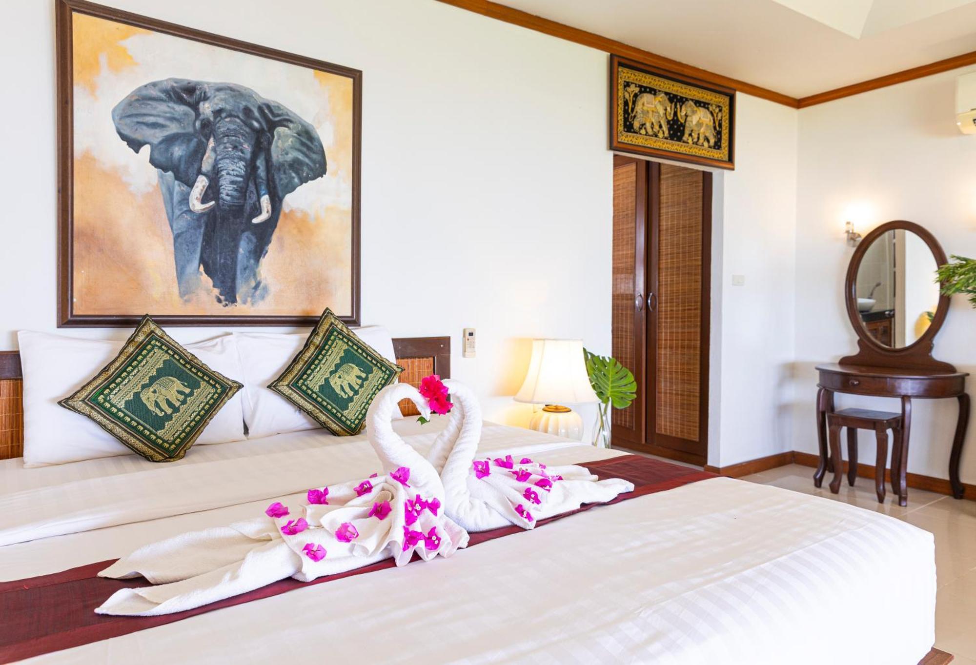 Lipa Lodge Beach Resort Lipa Noi Bagian luar foto