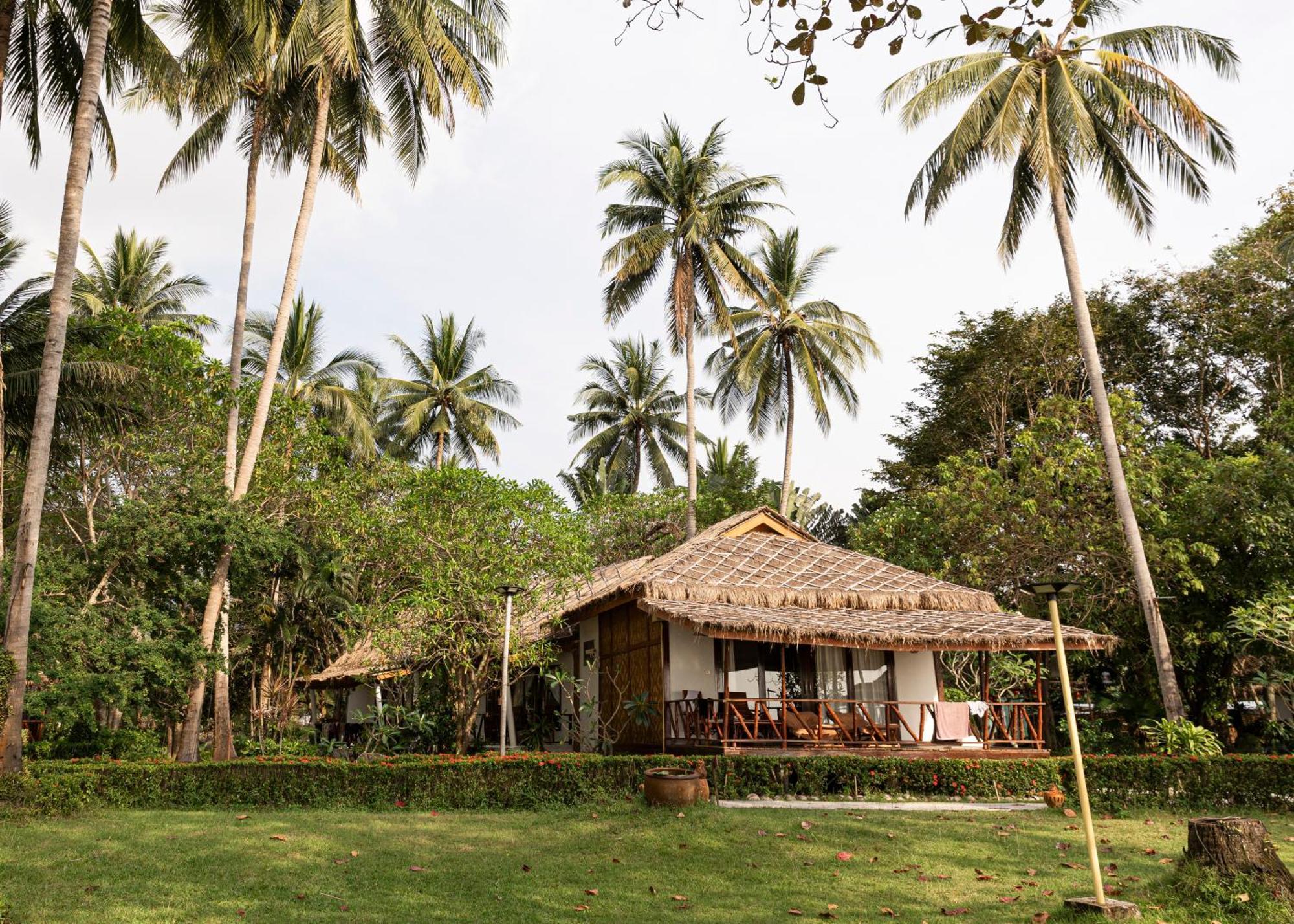 Lipa Lodge Beach Resort Lipa Noi Bagian luar foto