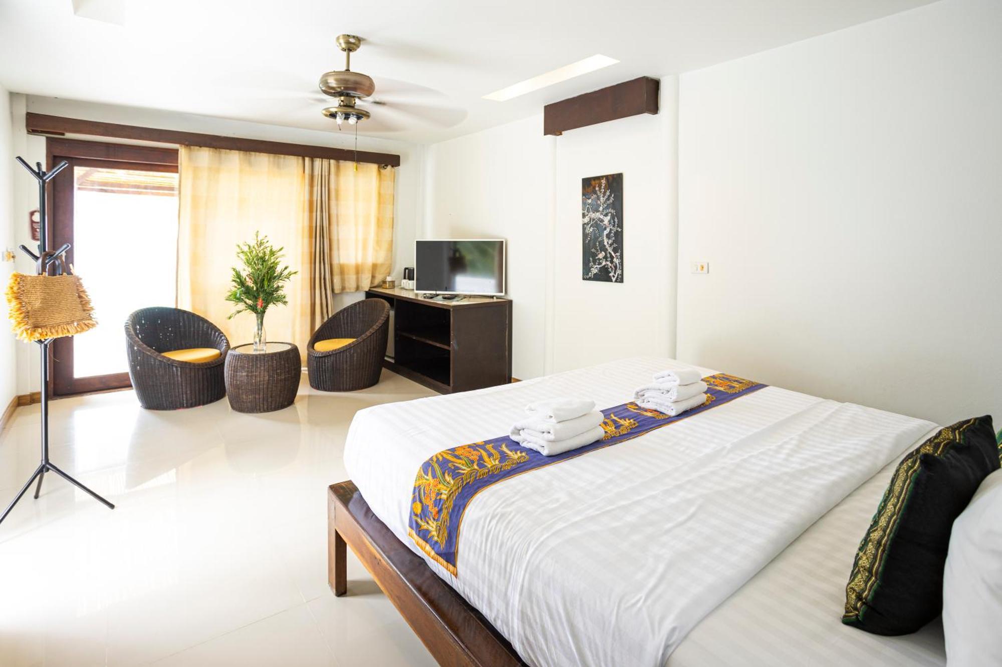 Lipa Lodge Beach Resort Lipa Noi Bagian luar foto