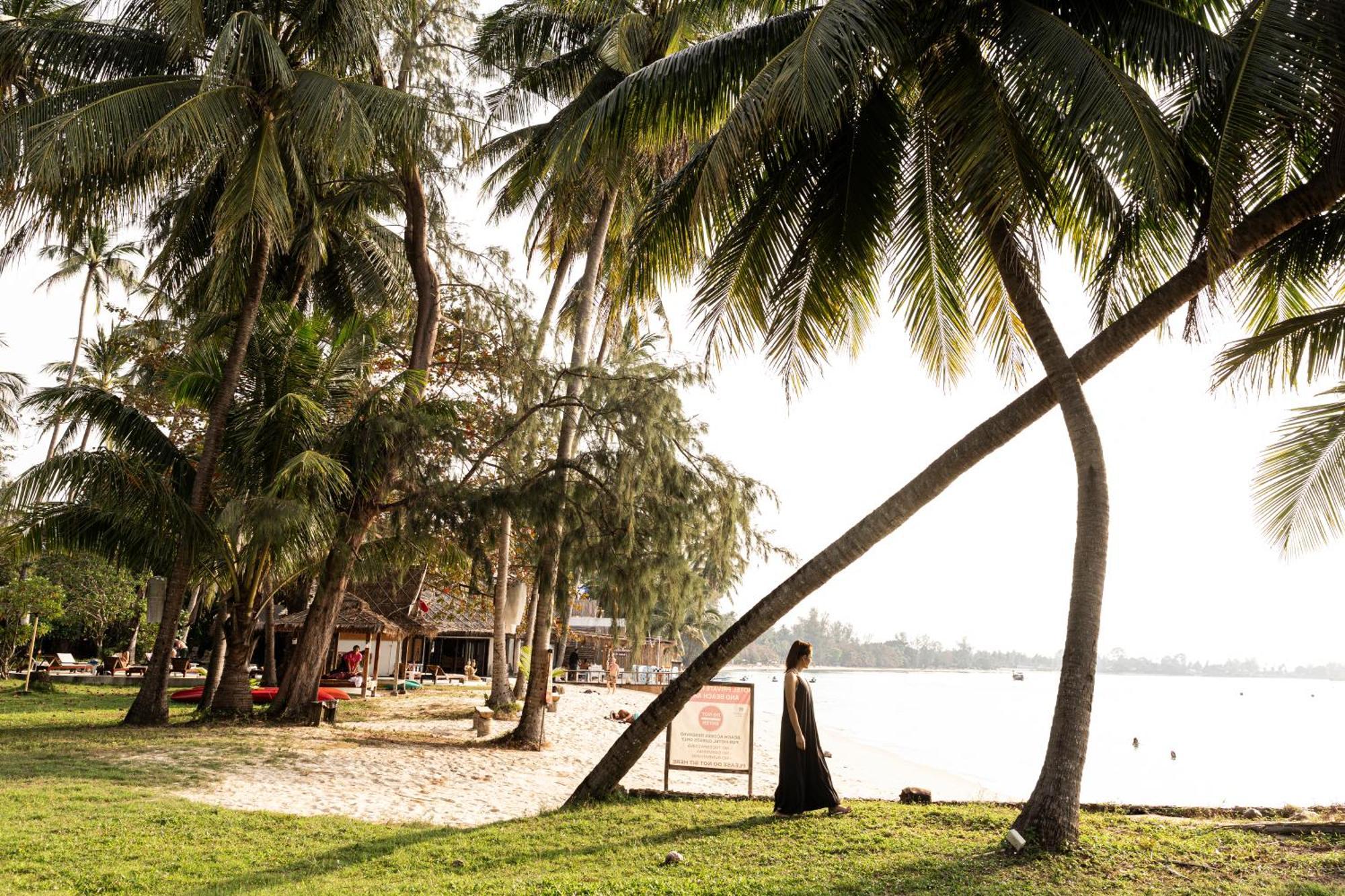 Lipa Lodge Beach Resort Lipa Noi Bagian luar foto